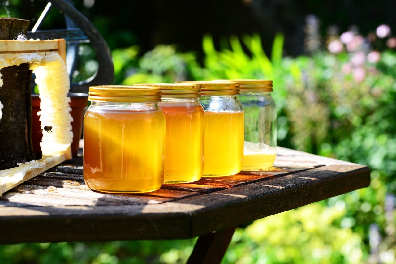 Il miele può aiutare a sconfiggere la stitichezza